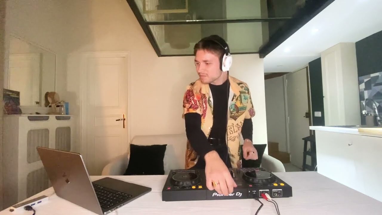SOFA HOUSE AFTERWORK DJ SET
