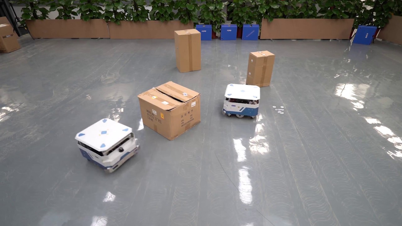 Distributed Multi-Robot Collision Avoidance via DRL in Complex Scenarios