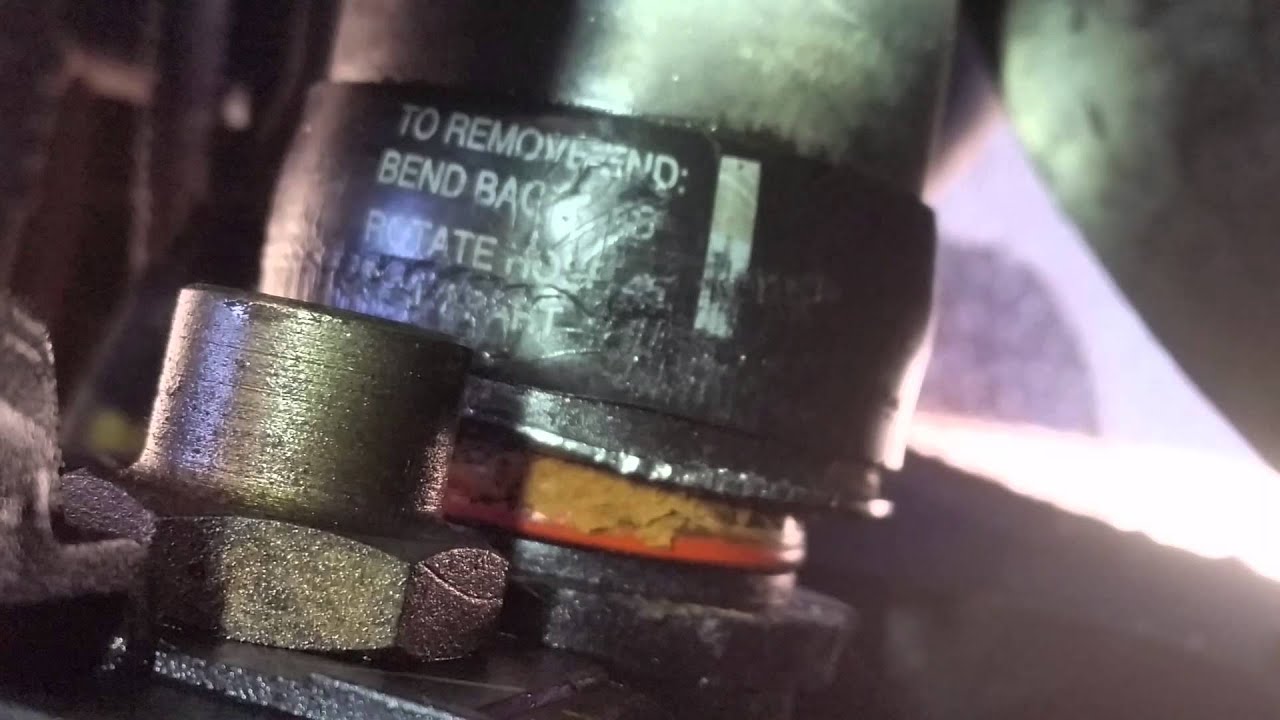 1997 Ford Expedition lower radiator hose removal.