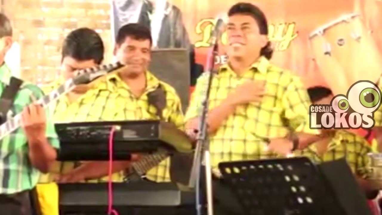 TONY ROSADO insulta y humilla a sus musicos ¡Repudiable!