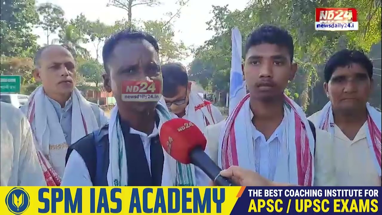 যোৰহাটৰ পৰা পদব্ৰজে আহি জামুগুৰিহাটত উপস্থিত হ'ল দুই পিতা-পুত্ৰ