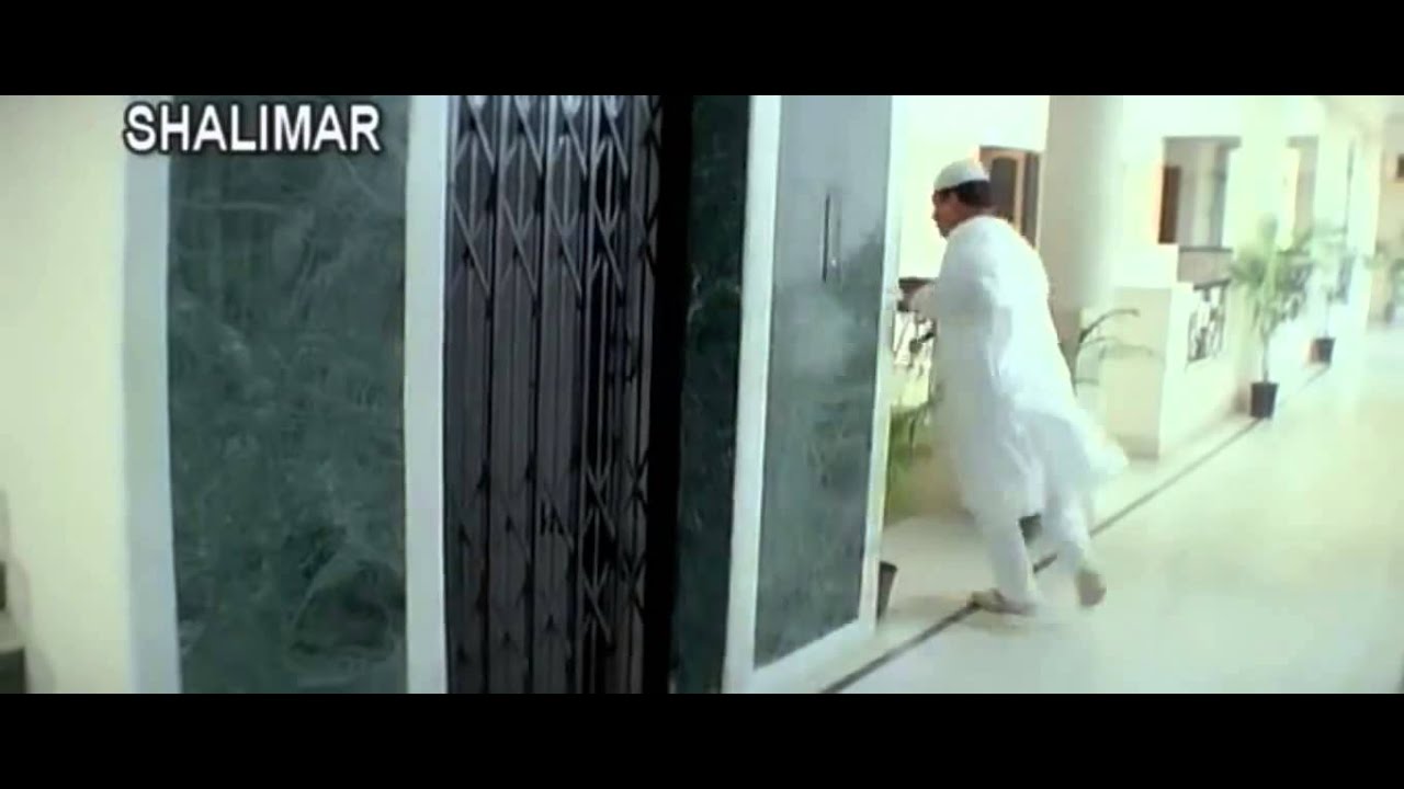 Funny Scene From The Angrez