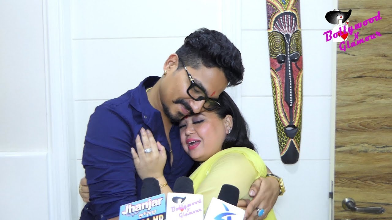 (FULL HD VIDEO) Bharti Singh & Haarsh Limbachiya Celebrates Ganesh Chaturthi 2017 At Their Home