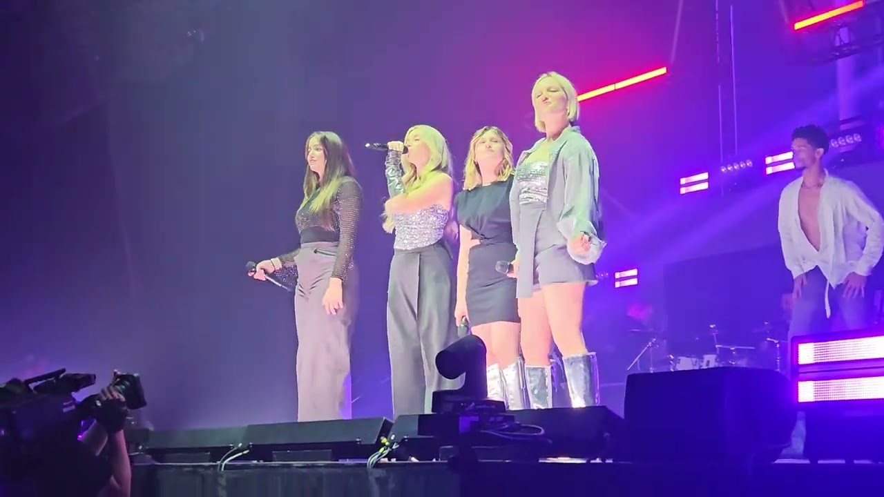 [Star Academy Tournée 2025] Feel Good - Maïa/Maureen/Marine/Emma - Lille (21/03/2025)