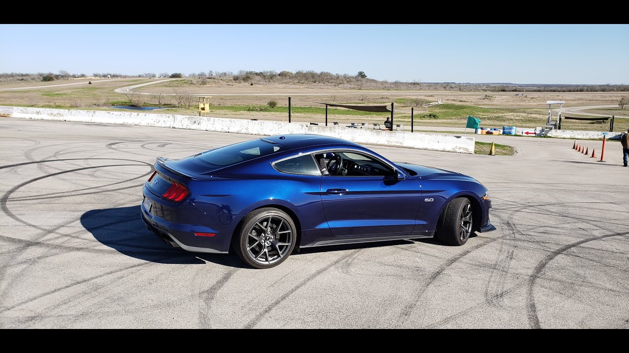 Ford Mustang Performance package level 2 (PP2) Track Review