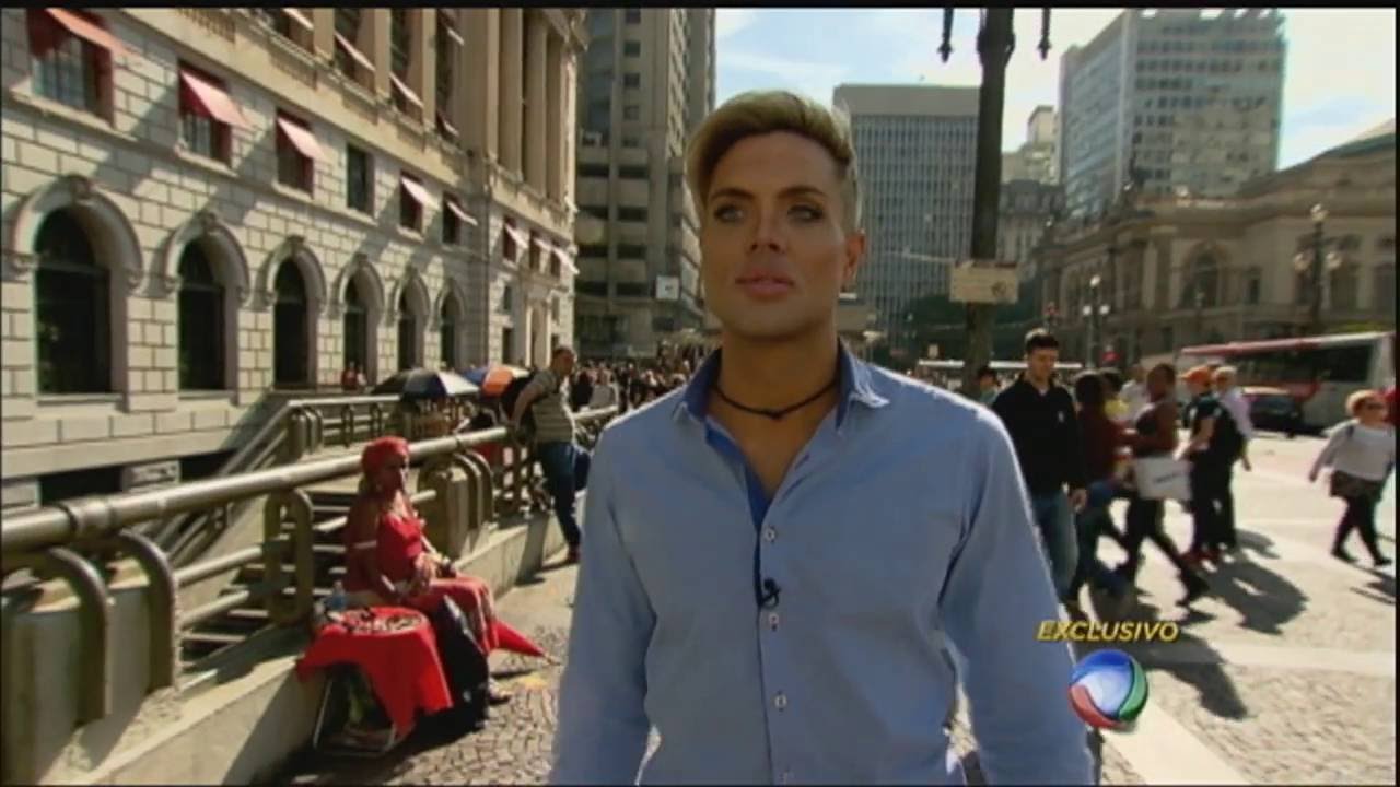 Maurício Galdi gastou R$100 mil em cirurgias para ficar parecido com o boneco Ken