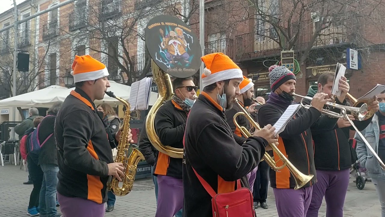 Charanga el maestro Mutenroy y comparsa Navideña de Gigantes Alcalá de Henares 2021 #18