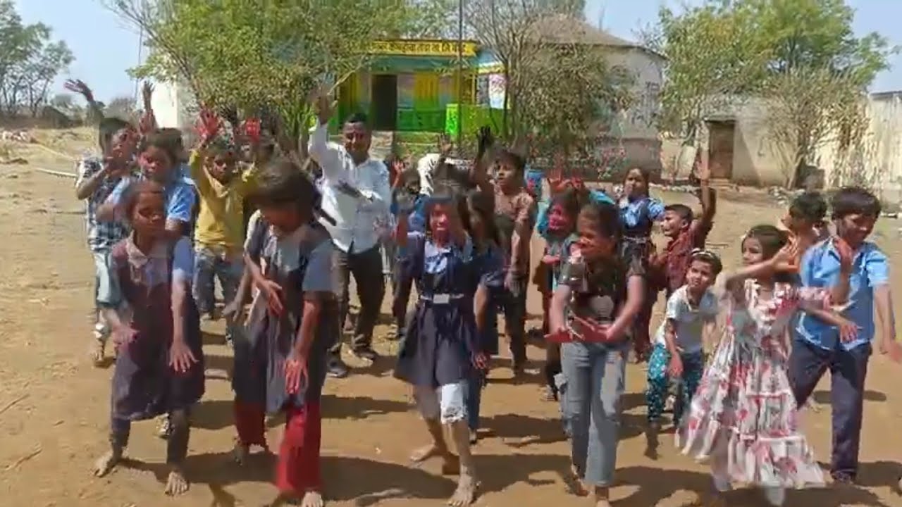 झुमकावाली पोरं । धुरवड शिक्षक विद्यार्थी तुफान डान्स ।#videoviral #zumka #holi#holifestival#dance 