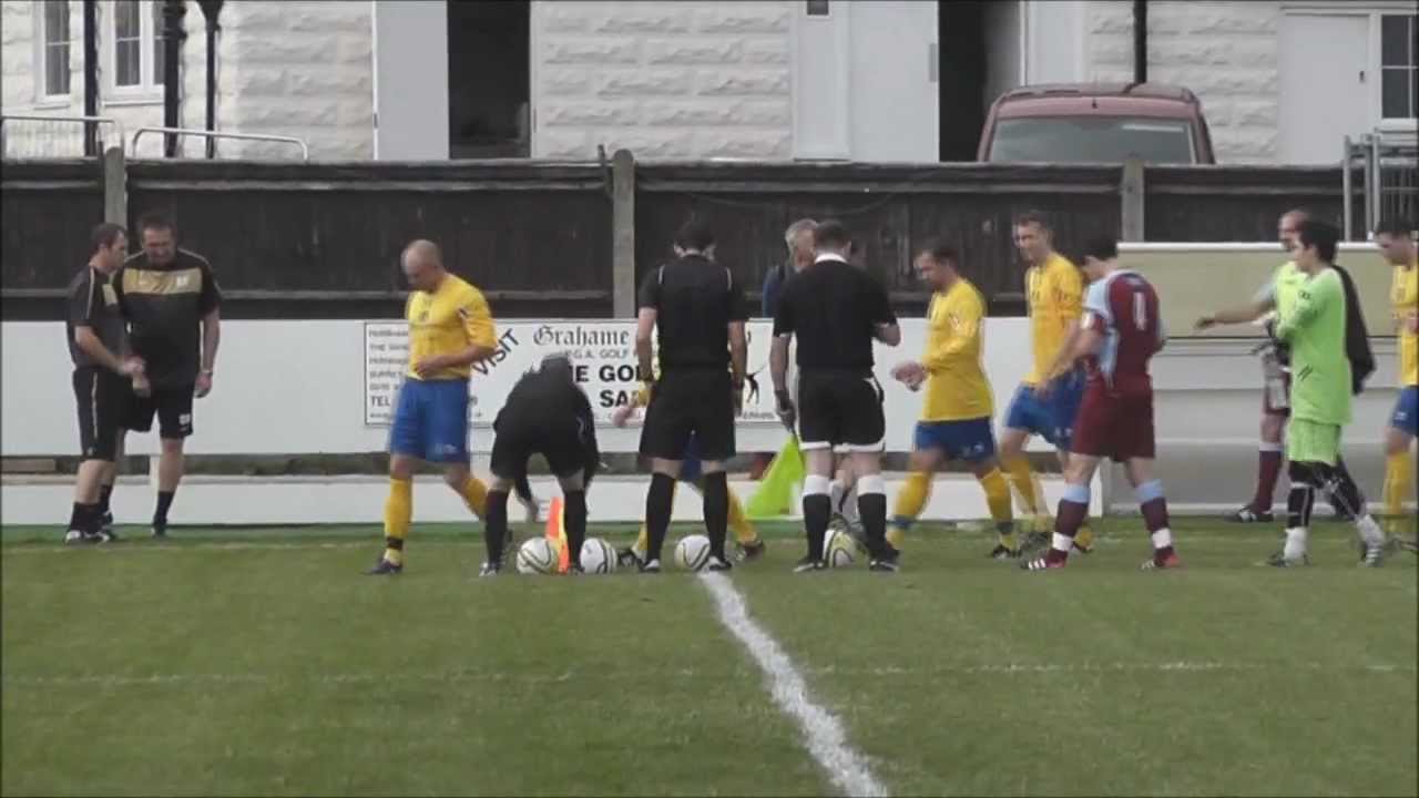 Farnham Town v Badshot Lea