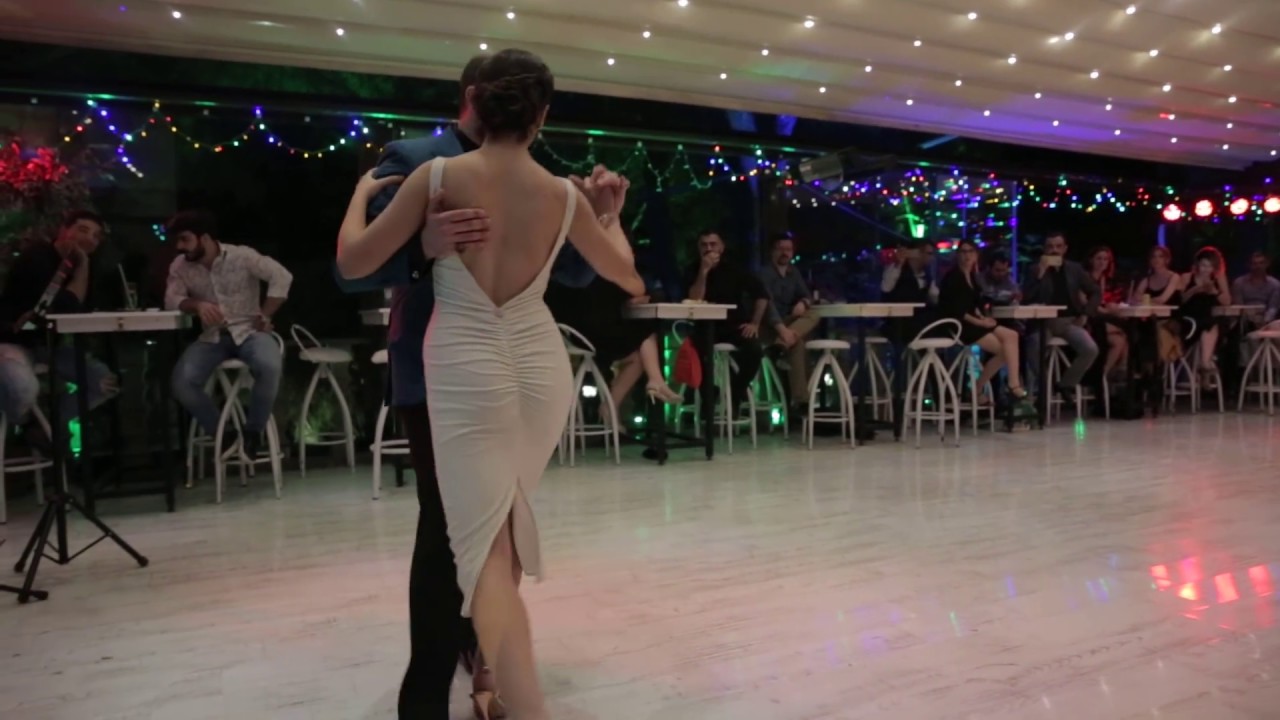 Burak Özçelik y Melike Karadağlı - J. D'Arienzo, Pasion (2/3) - Tangoizm Dans Stüdyo