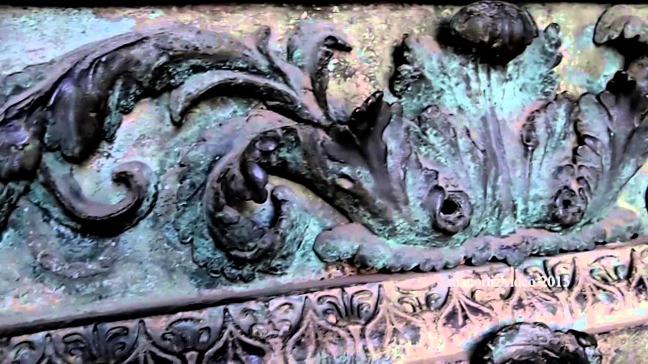 Basilica di san Giovanni in Laterano, il Portone di bronzo dell’antica Curia romana manortiz