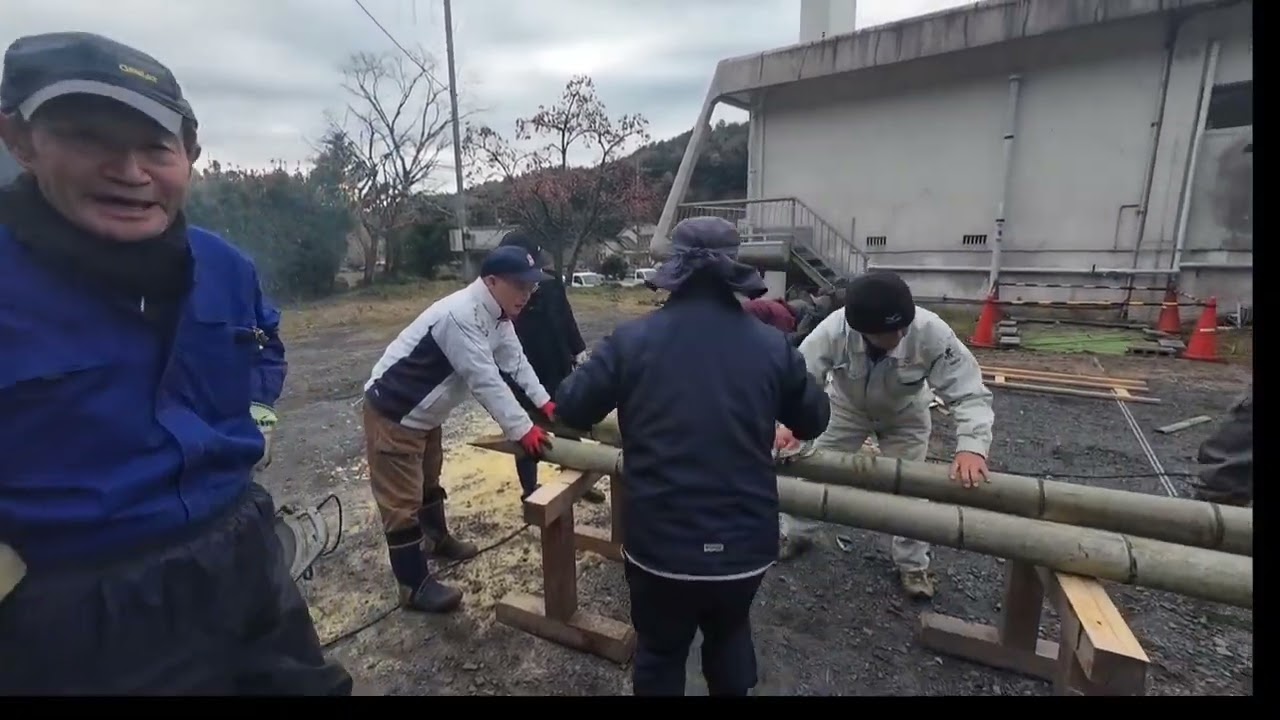 自由倶楽部の皆さんで門松🎍作りだよ‼️前編ლ⁠(⁠´⁠ ⁠❥⁠ ⁠`⁠ლ⁠)