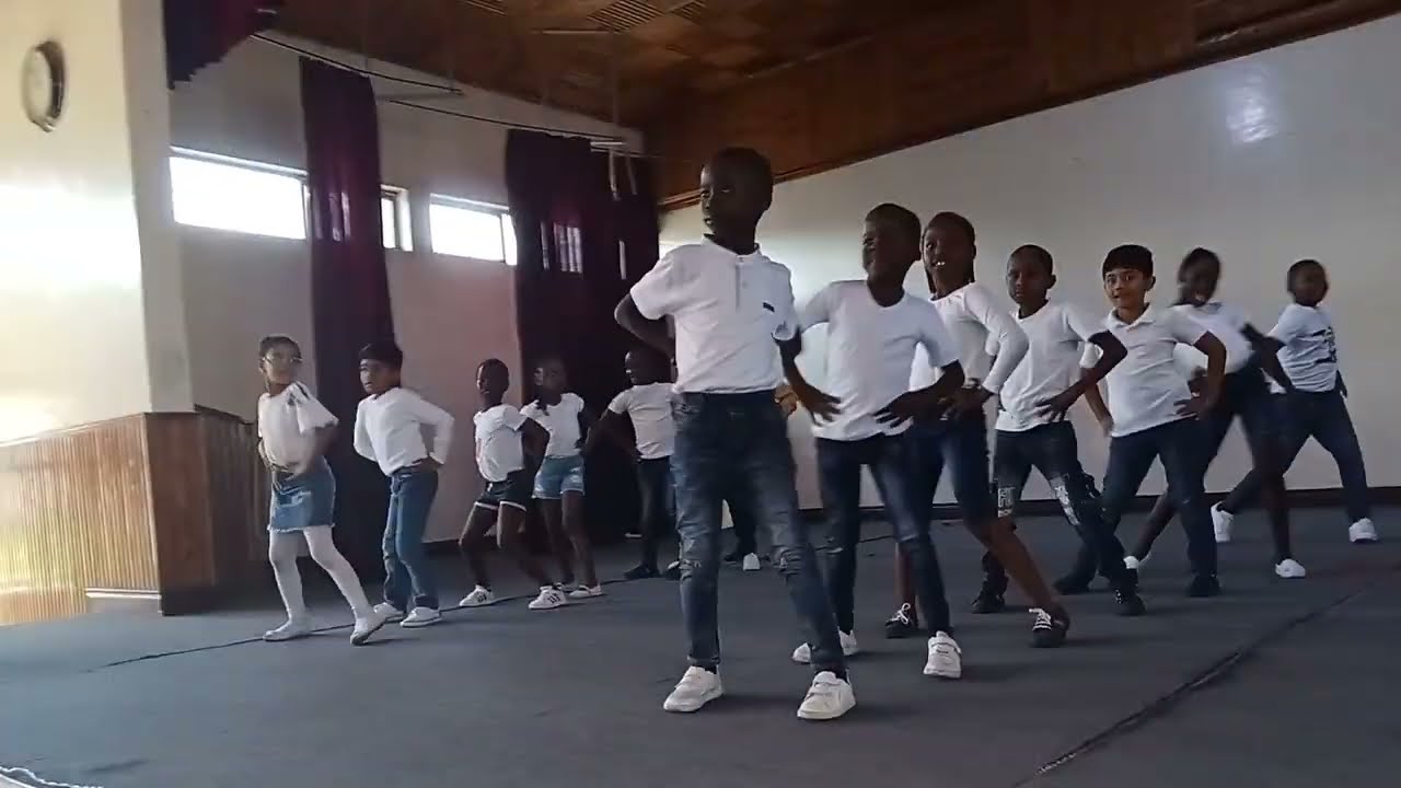 YEAR 2B MIXED GENRE DANCE AT THE APGD 2023