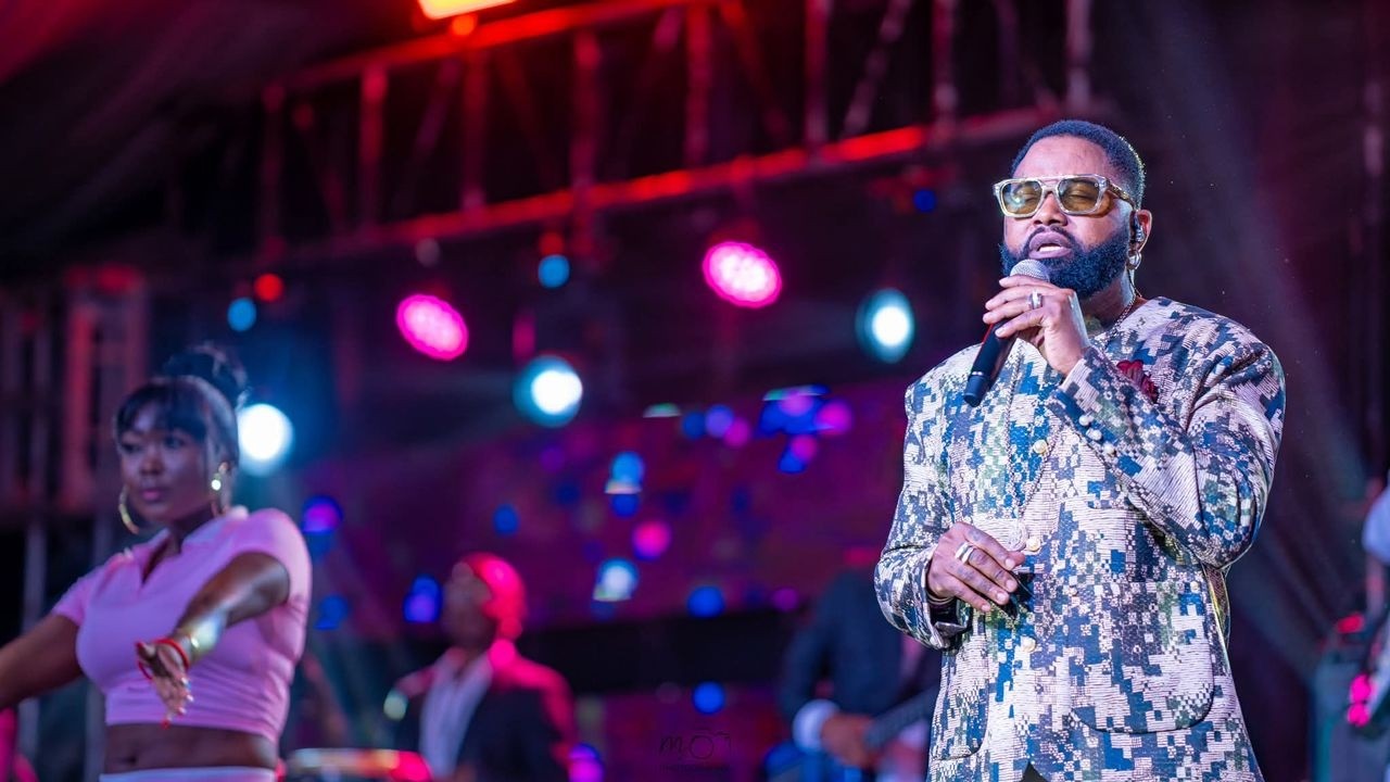 FERRE GOLA ALOBELI BA CONCERT NAYE / ACCOR ARENA