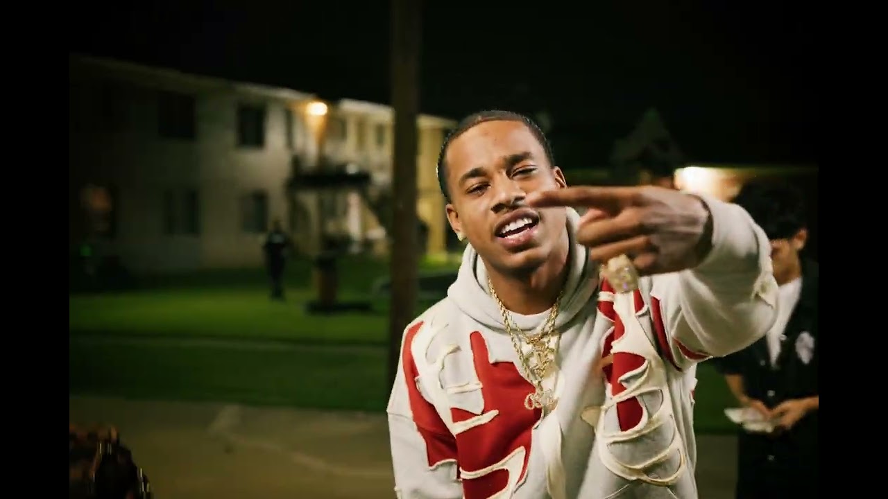 Biz21e - Say Cheese (Official Music Video)