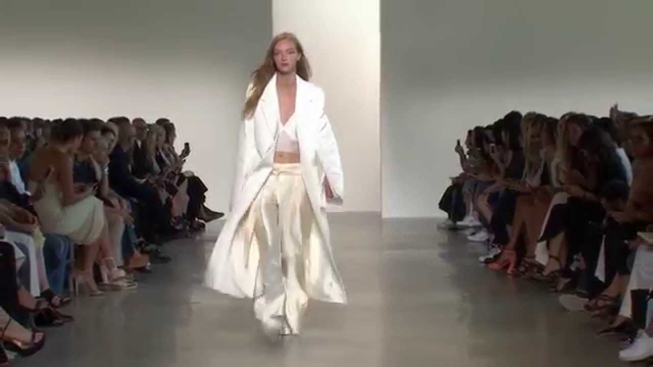 Calvin Klein Collection Women's Spring 2016 Runway Presentation
