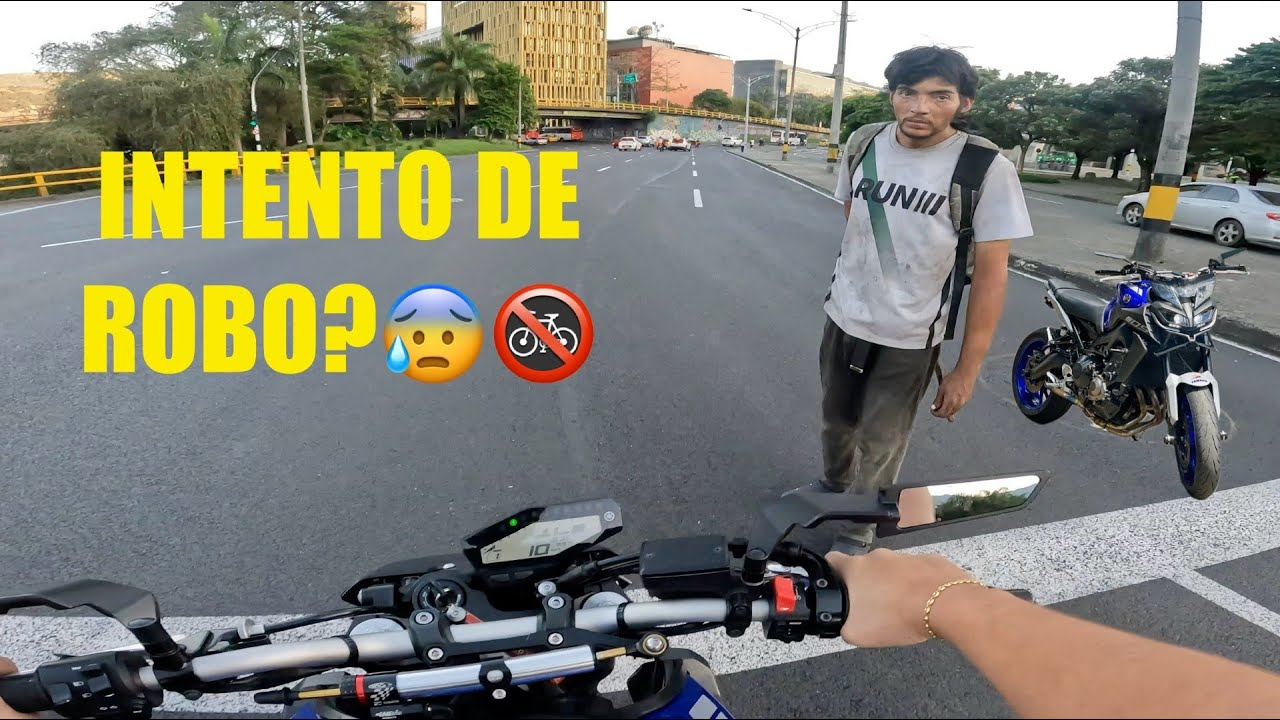 Una VUELTA en la MT09 por el CENTRO DE MEDELLÍN