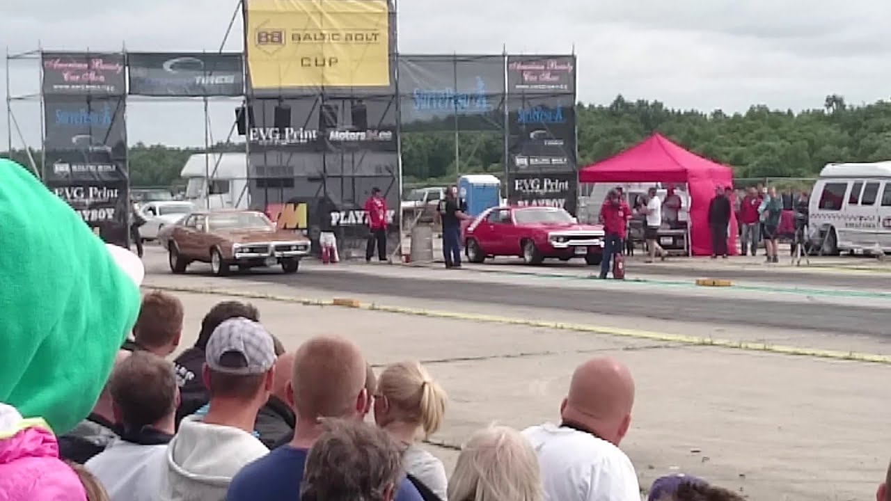 '74 Dodge Charger 440 VS '72 Plymouth Roadrunner 440 drag race