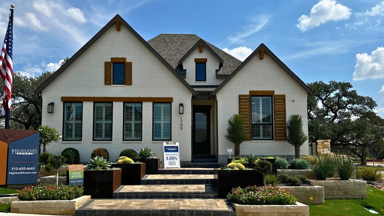 The Surrey Plan by Highland Homes | Wolf Ranch West Bend | Georgetown, TX
