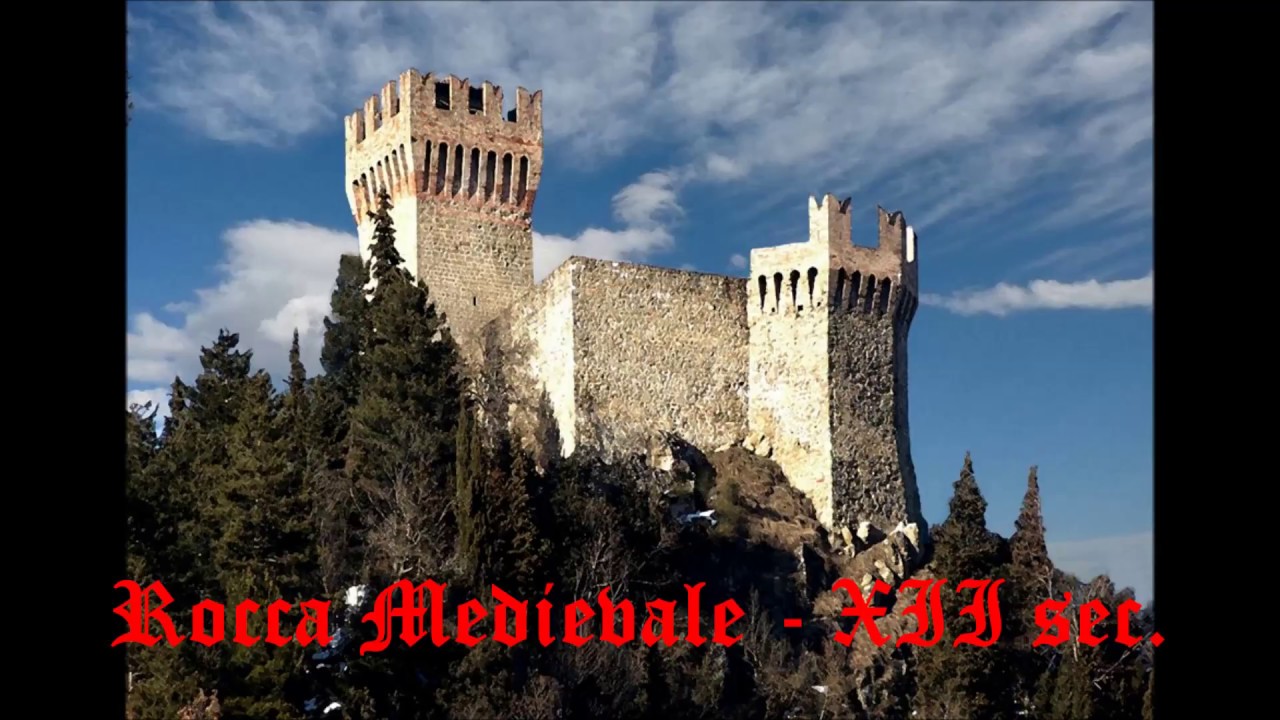 Drone in volo su Arquata del Tronto