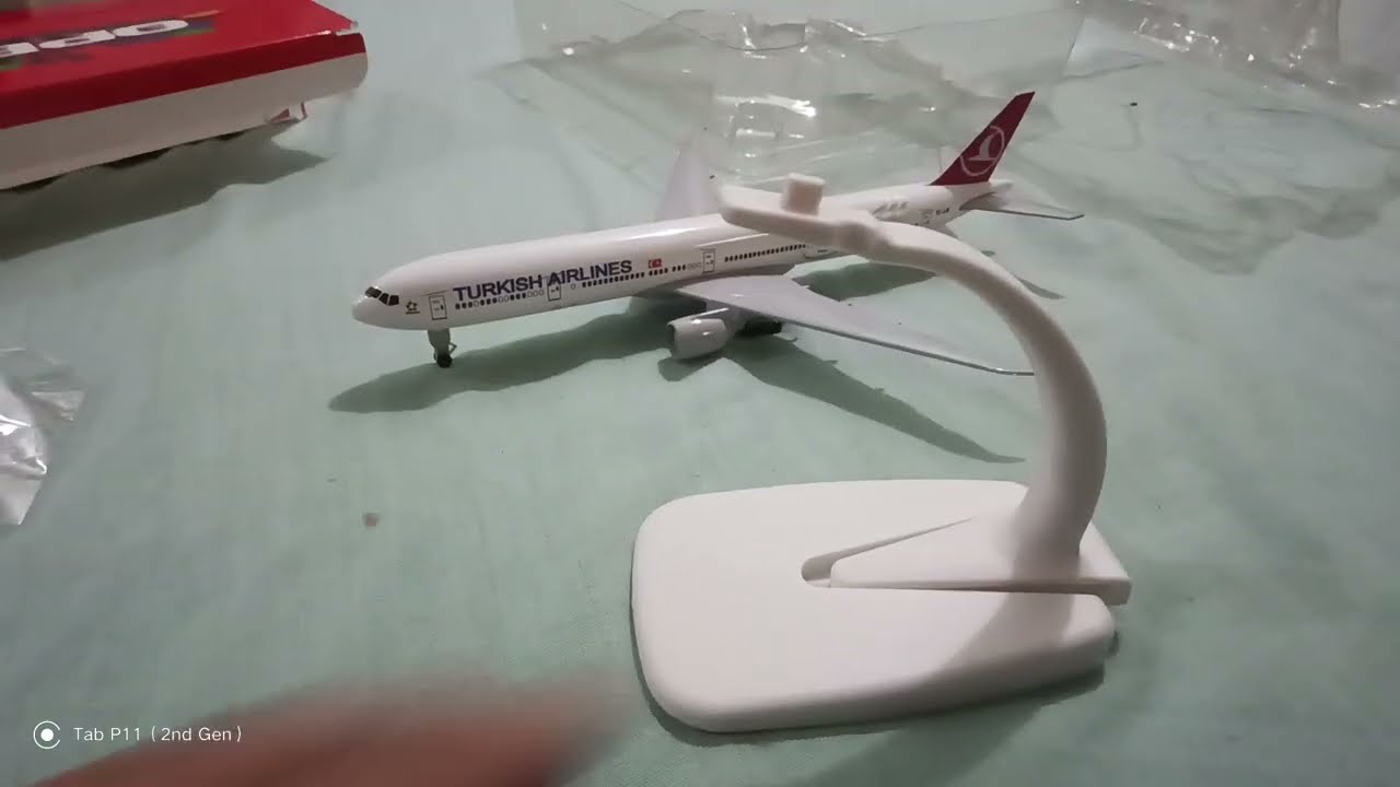Unboxing Turkish Airlines 777 🇹🇷 1:300 (UNEDITED)