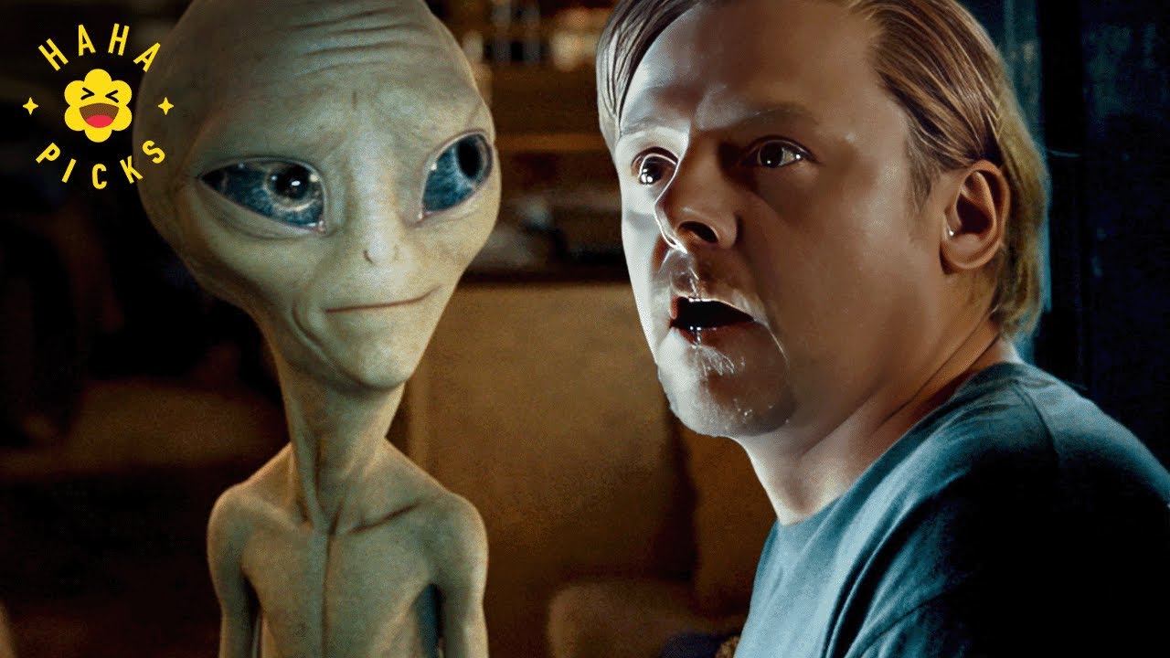 Simon Pegg Picks Up An E.T. | Paul