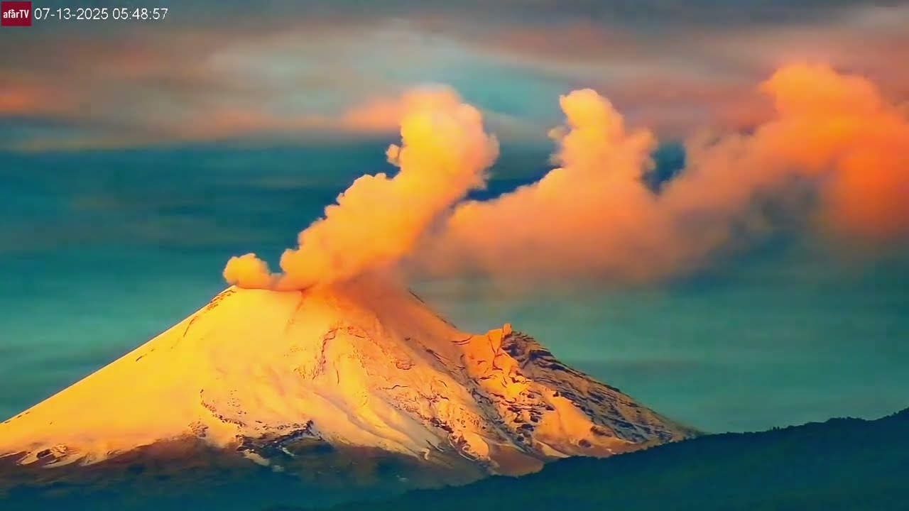 Popocatépetl Volcano Gassing | Sunrise Timelapse of Mexico’s Most Active Volcano (Jul 13, 2025)