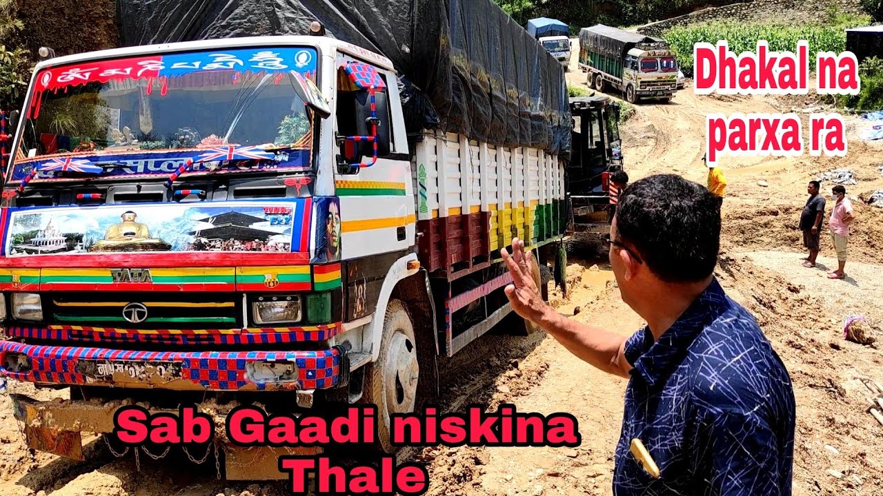 Struggle of Nepali Truck Drivers// sab gaadi haru niskiye aaba//Trucker's life