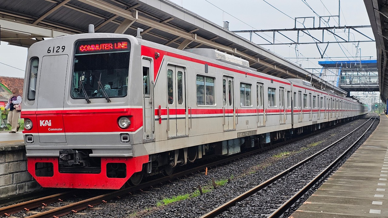 [4K] Stasiun Tambun: Kompilasi Kereta CLI-125, TM 6000, JR 205, CC 206 | KRL Commuter Line (2/6)