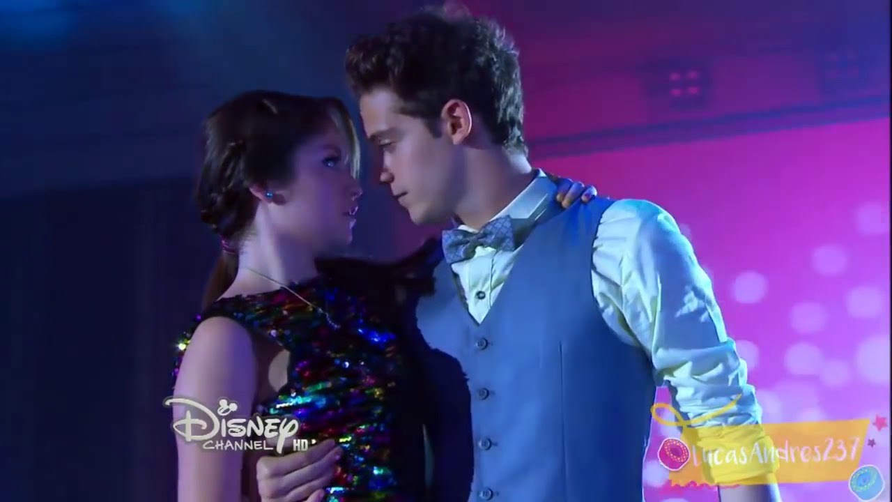 Soy Luna | Luna and Matteo skate together at the competition and kiss (ep.40) (Eng. subs)