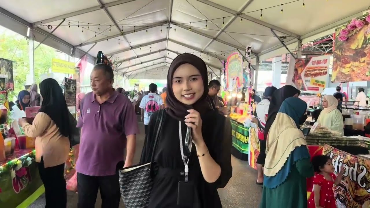 DPB20082 BUSINESS COMMUNICATION // Bazar Ramadhan Kubah Ria/Medan Niaga Satok