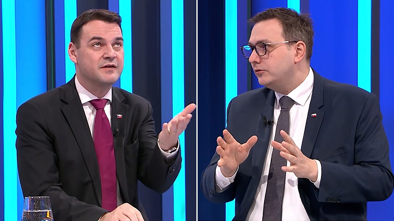 Sledujte ŽIVĚ: Partie Terezie Tománkové s Petrem Macinkou a Janem Lipavským