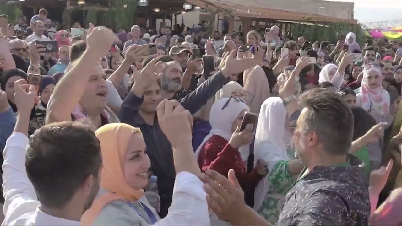 حفلة رائعة لمحمد اسكندر خلال تكريمه من قبل جمعية الدراسات في افتتاح معرض مونة القرية الزراعية