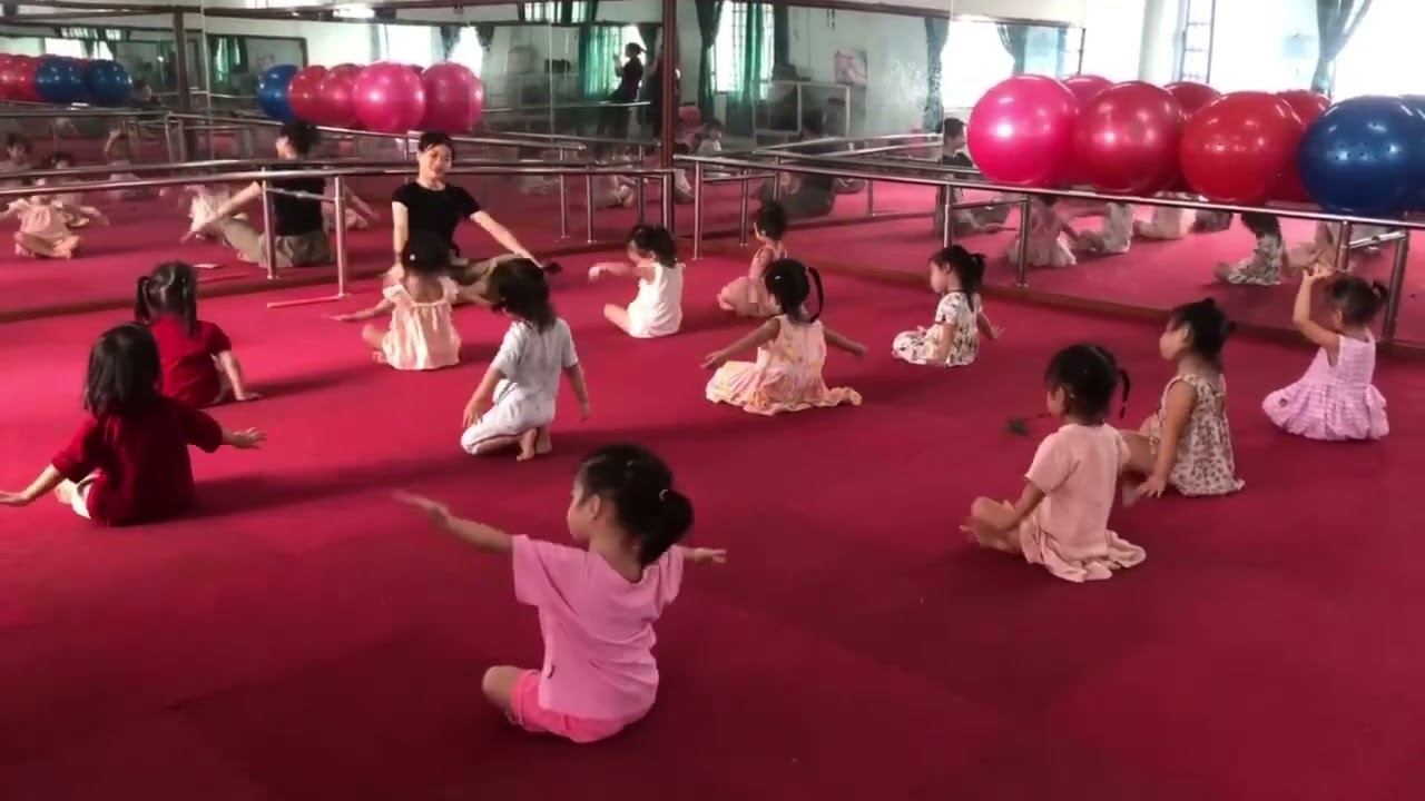 Trung thu xuống phố 3t Arita