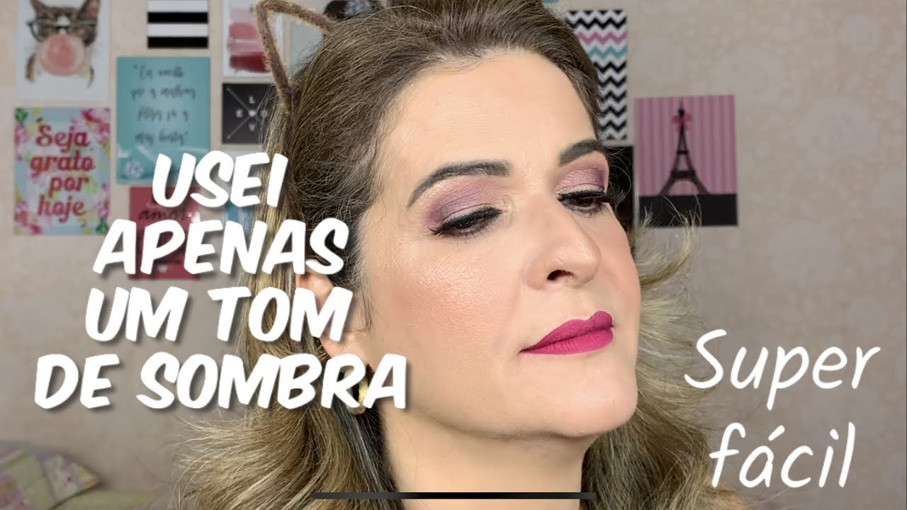 Maquiagem  com um tom de sombra