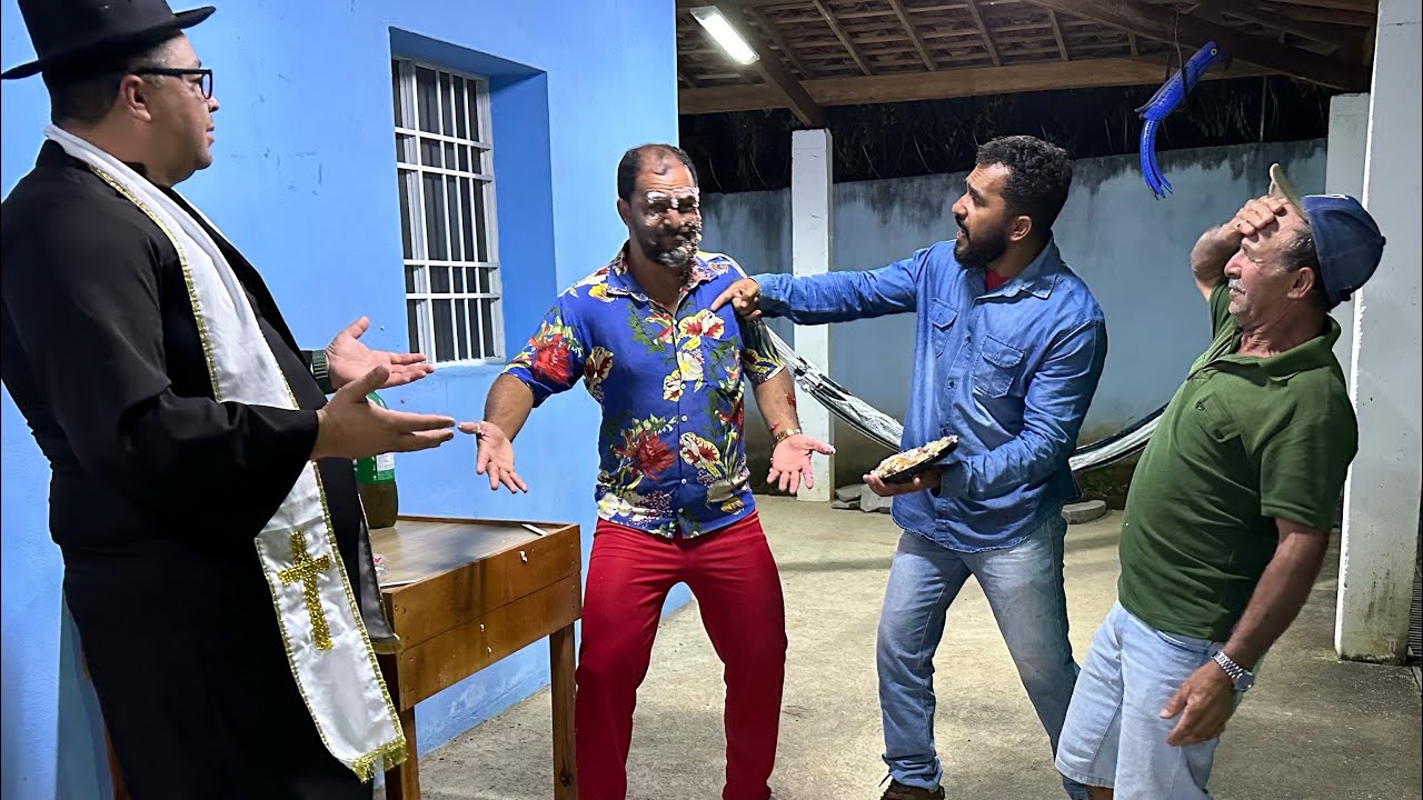 Seu Chico acaba o Aniversário de Seu Valder no Rancho de Seu Biu