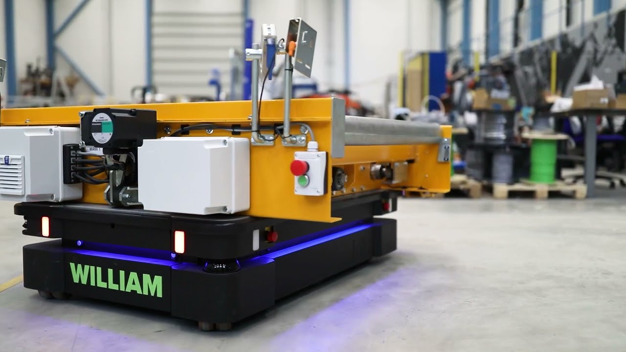 Autonomous mobile robot (AMR) with a custom made conveyor