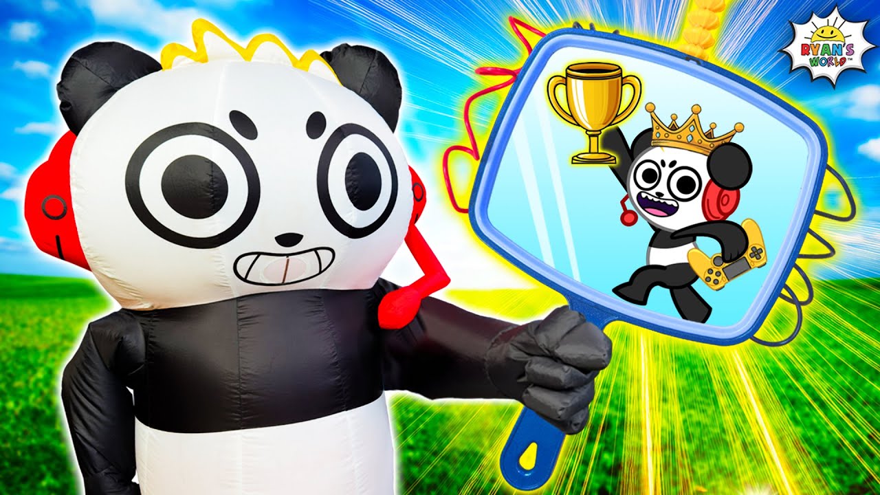 Combo Panda Finds A MAGIC MIRROR!