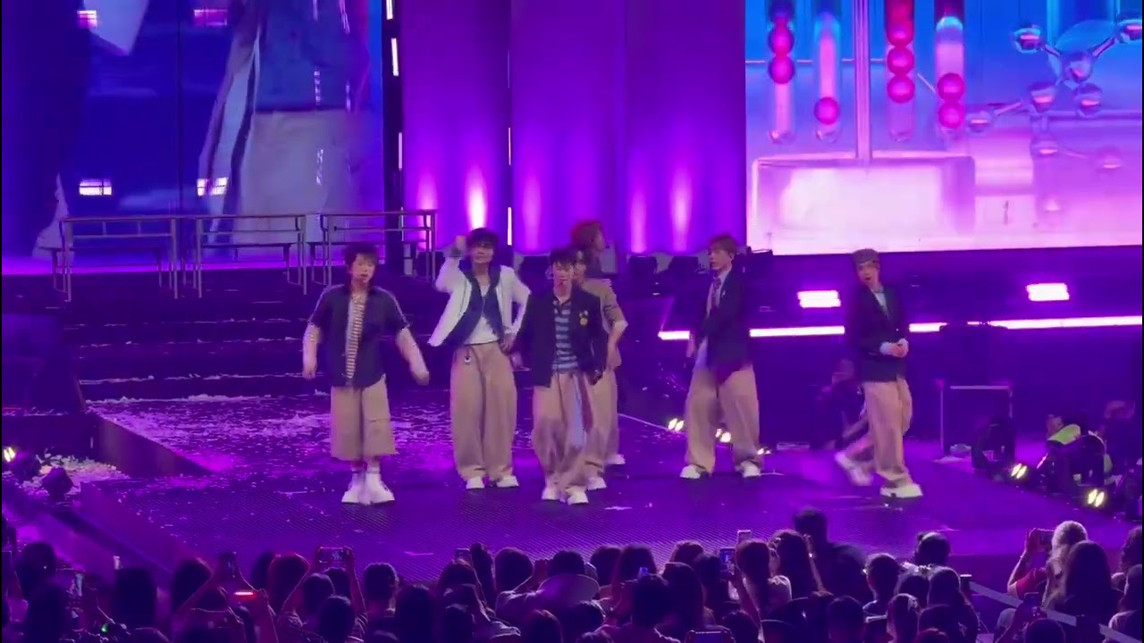 &Uacute;M BA LA - UPRIZE (HER concert) #uprize #tanbinhtoannang 