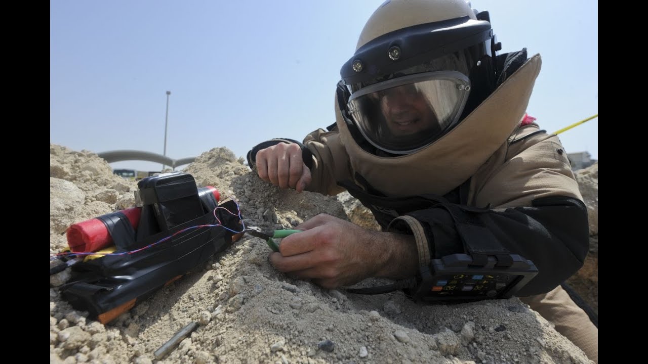 THIS VIDEO ENDS WHEN THE BOMB EXPLODES