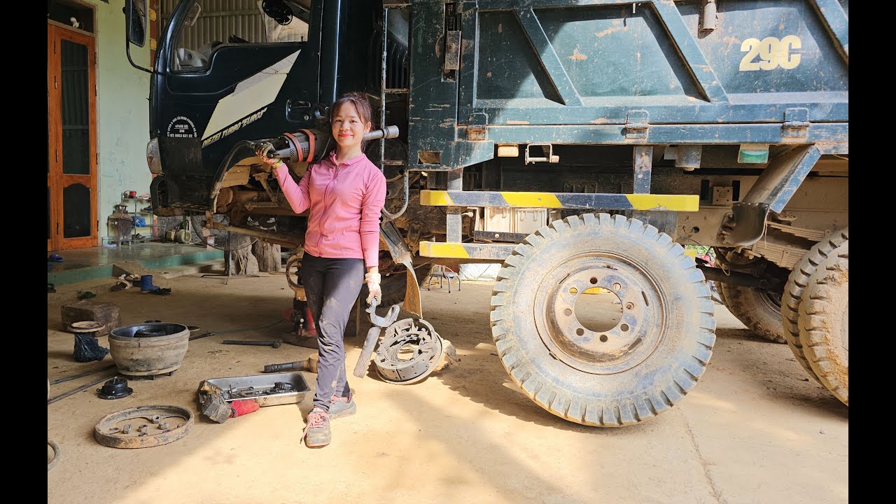 Replace broken front axle for 4x4 truck in 120 minutes
