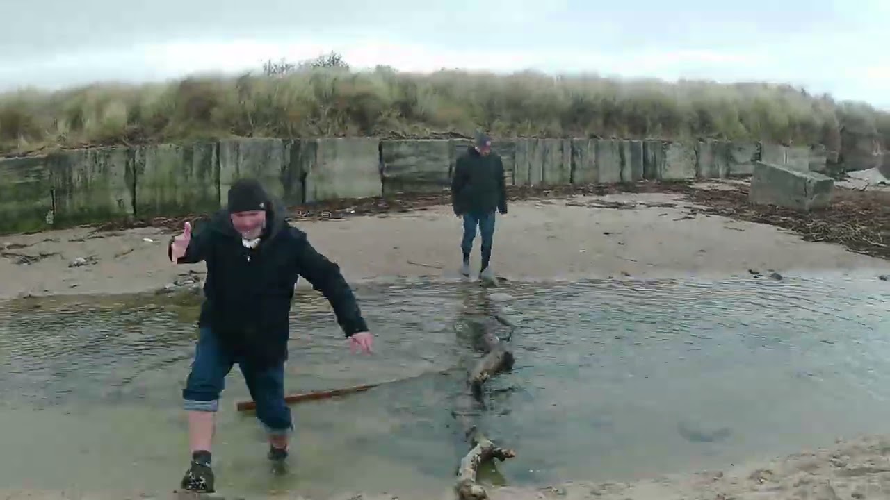 Walk from Seahouses to Beadnell