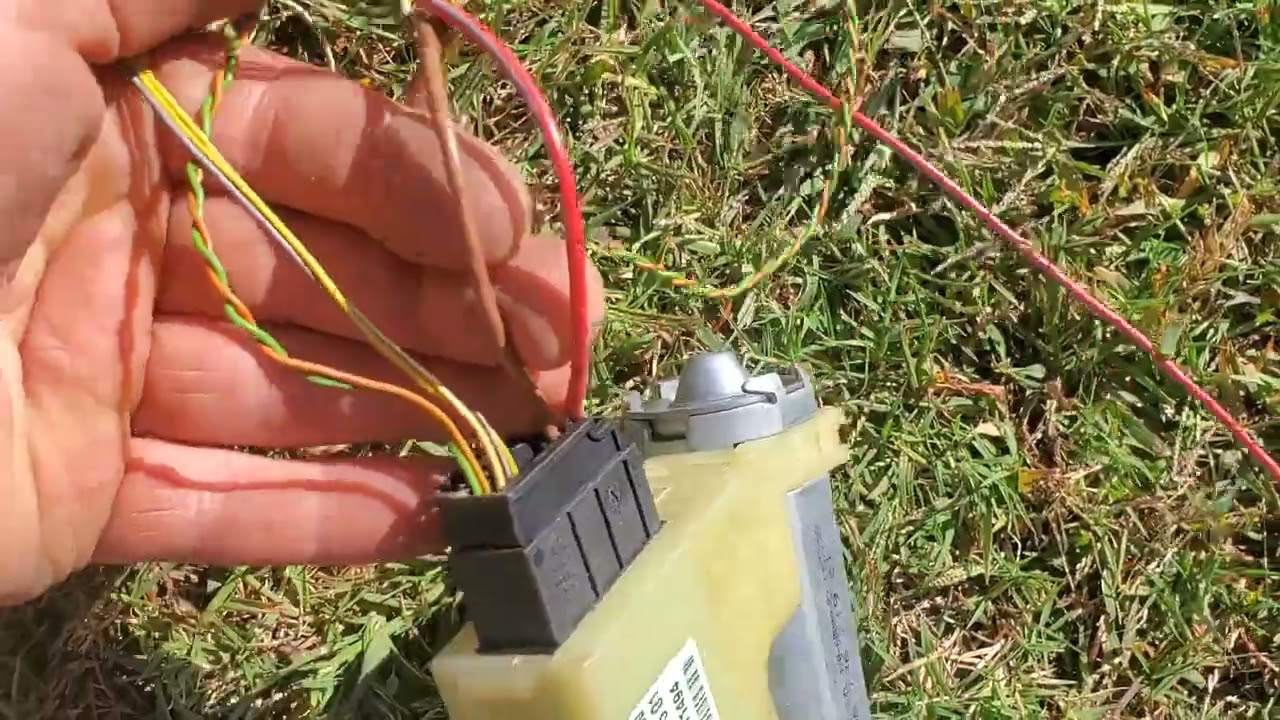 Wiring in a 2012 Mini Cooper panoramic sunroof using a 2006 motor and switch.
