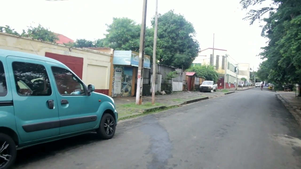 Diego-Suarez ❤️ route menant au lycée Sadi Carnot à pied avec mes amis diegolais😊🚶🏾‍♂️