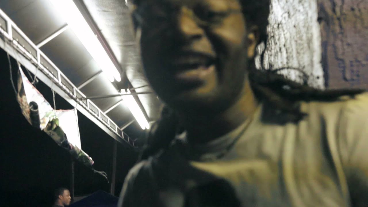 Hard Body - Motive ft. Darkside Baybay (Prod By ThePyrvmids) [VIDEO]
