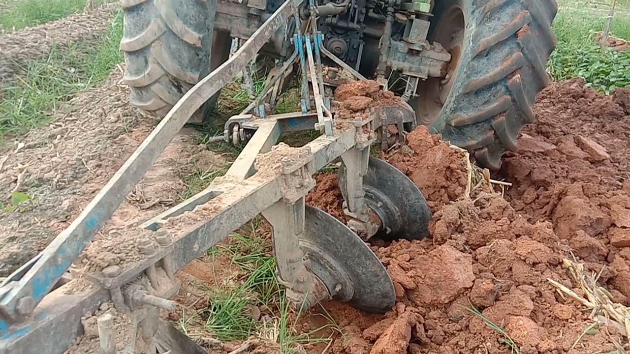 Cara membajak pakai plough