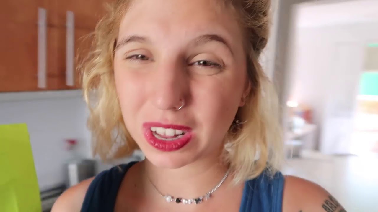 MANERAS DE MOLESTAR A TU NOVIO | NEUS SNOW