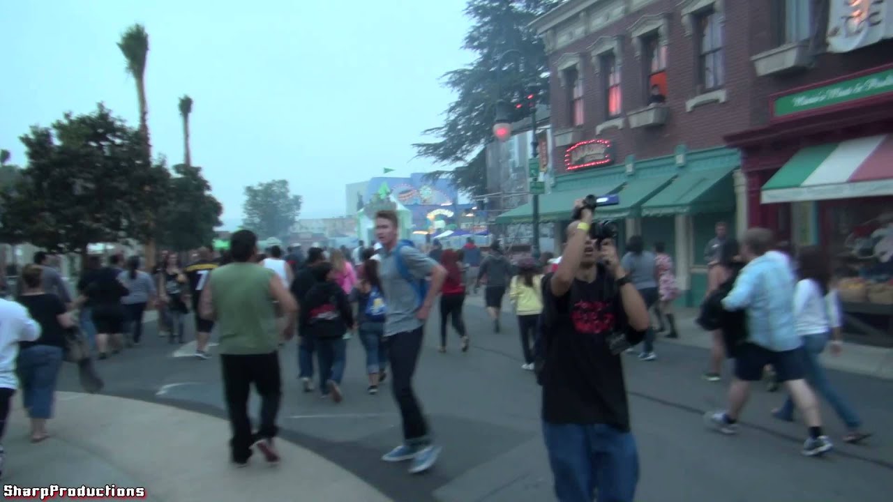 Halloween Horror Nights 2013 at Universal Studios Hollywood