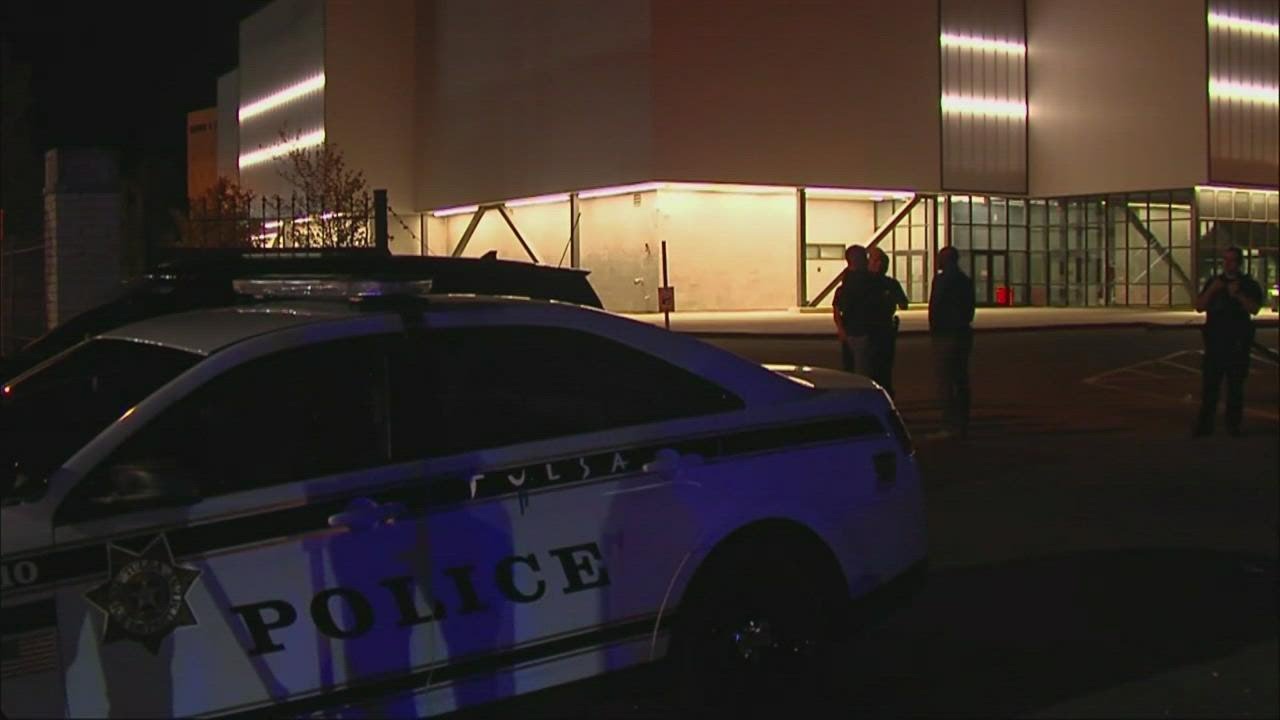 1 teen dead after shooting at Oklahoma high school football game