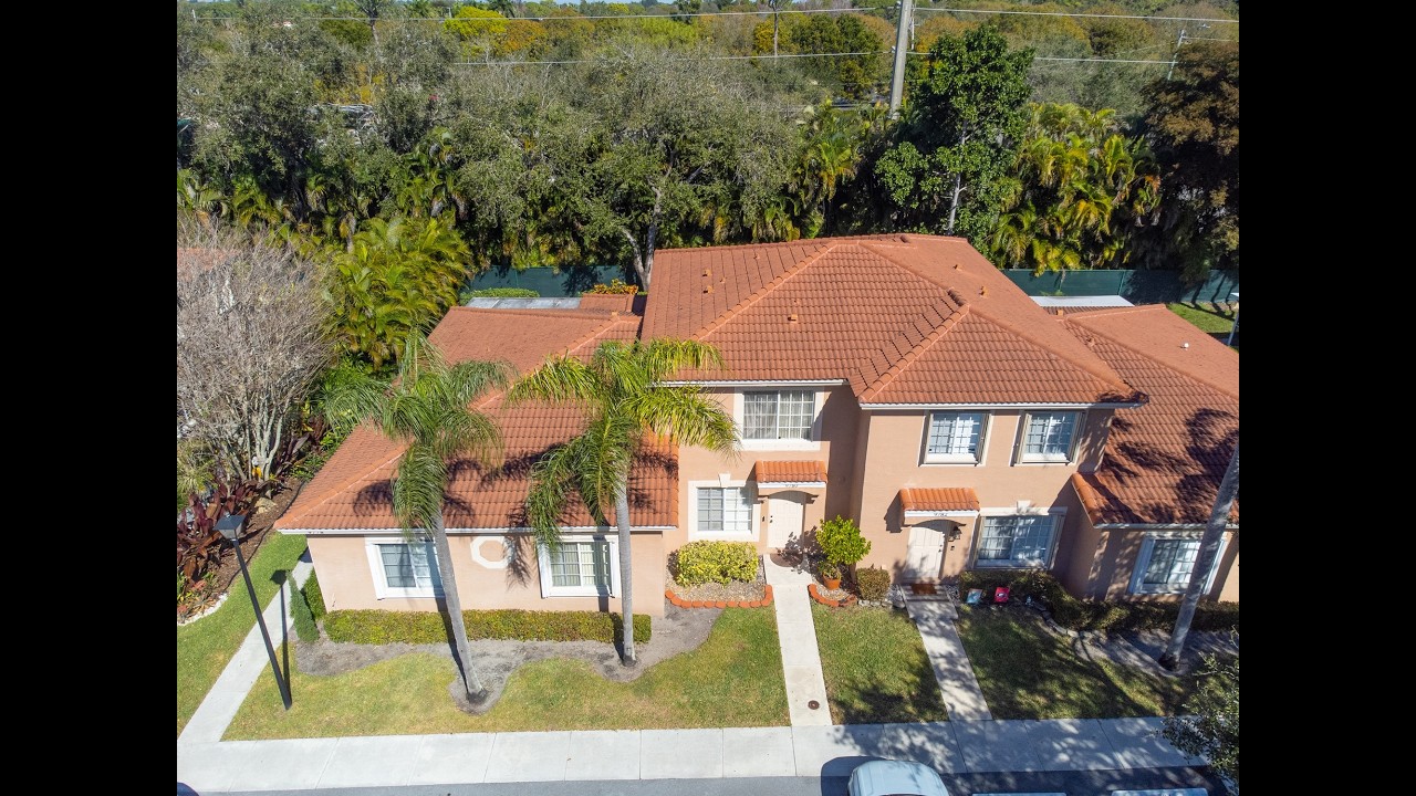 Boynton Beach Townhome for Sale in Santa Cruz 33436